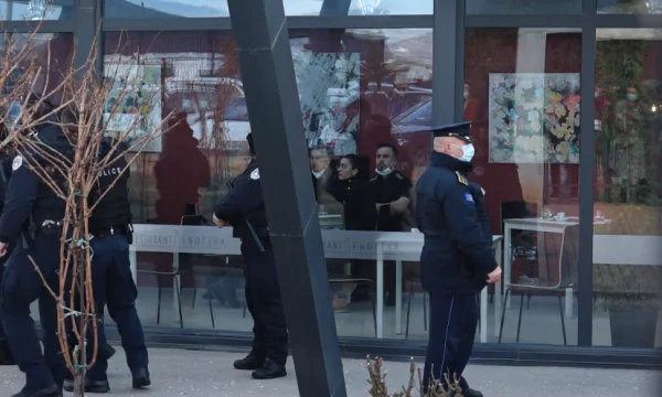 AKP vendos nën administrim “Agrokosova Holding”: Punëtorë, mos u largoni