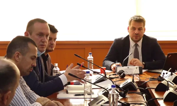 RTK-ja ia ka 86 mijë euro borxh një kompanie të quajtur “TV Diaspora”: S’gjendet kontrata, s’dihet pse