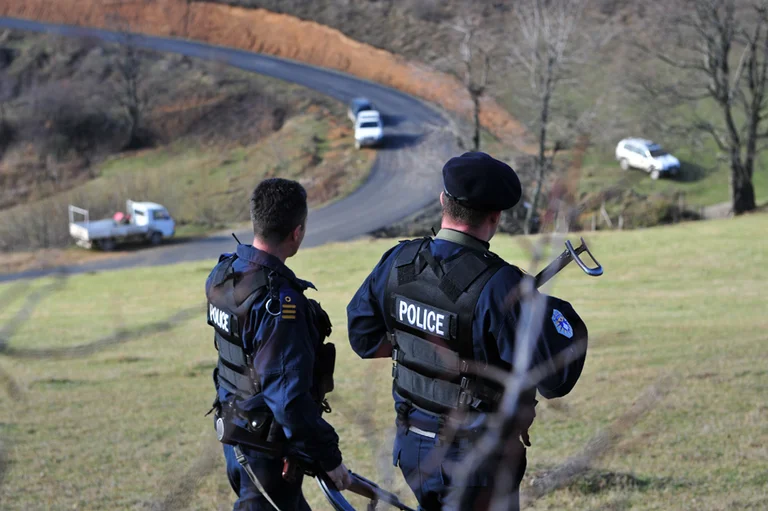 Policia në Mitrovicë e Skënderaj: Arreston njeriun që organizonte skema piramidale