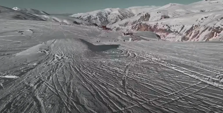 Brodi magjik nga syri i Dronit dhe Go Pro-së, e realizuar nga disa të rinj