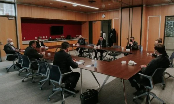 Abdixhiku takohet me Escobarin dhe Lajçakun: LDK mbështet dialogun me njohe të ndërsjellët