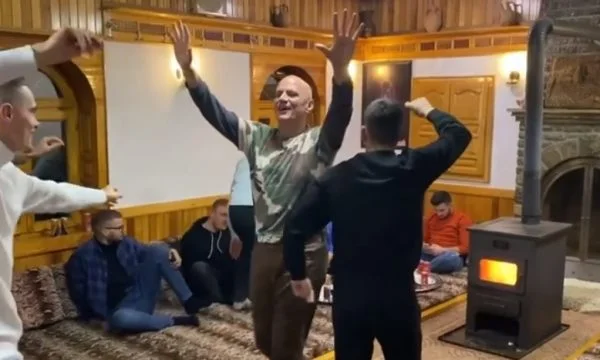 Gajni Geci returns famous dance to Facebook: Profes, who's got your anger on that crazy tongue?