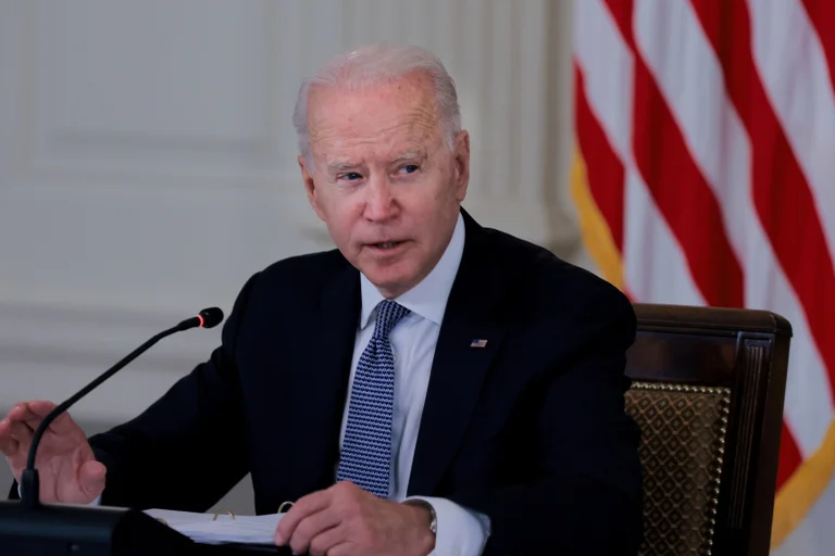 Biden ndan 500 milionë dollarë ndihmë për refugjatët afganë