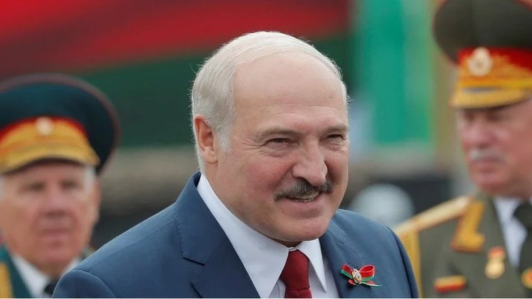 Zhvillimet në Ukrainë: ShBA këshillon familjet e diplomatëve të largohen nga Bjellorusia e Lukashenkos