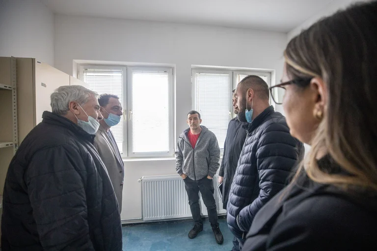 Fadil Nura gibt bekannt, dass der QMF in Sculered Licoc neu geöffnet wurde