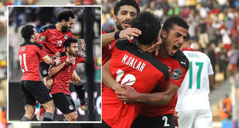 héroe salah: Marca y ayuda a proporcionar la semifinal de Egipto de la Copa de África