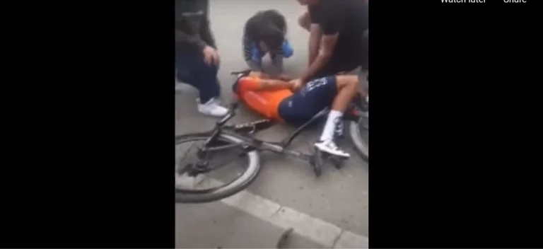 Er wurde vom Bus während des Trainings hart getroffen, der Radfahrer: 95% Chance auf Aufenthalt im Rollstuhl