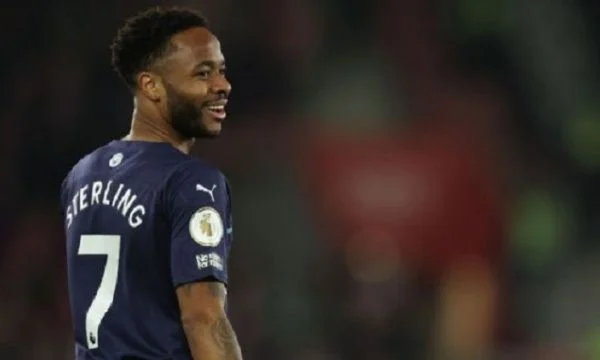 Sterling und Stadt beginnen Verhandlungen über neue Verträge