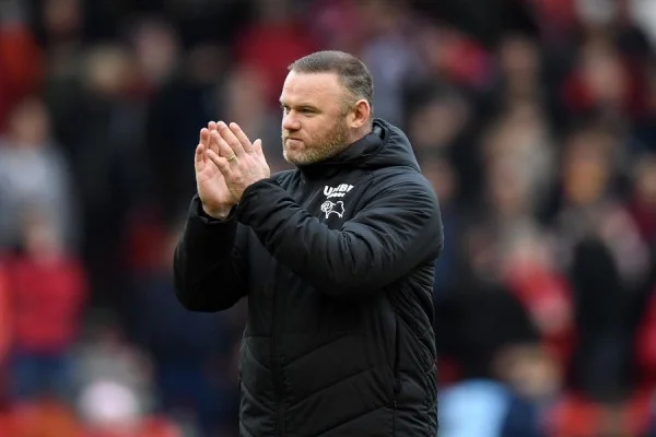 Rooney dice NO Everton