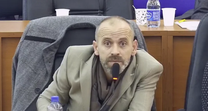 Developments in Developments: El congresista que dimitió de VV llama a Kemal Ali mentiroso