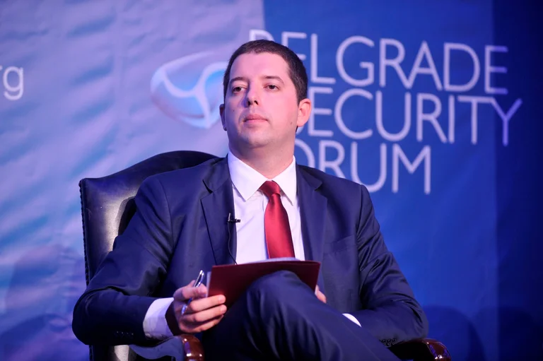 Djuric explique au sénateur Cardin le concept des Balkans ouverts