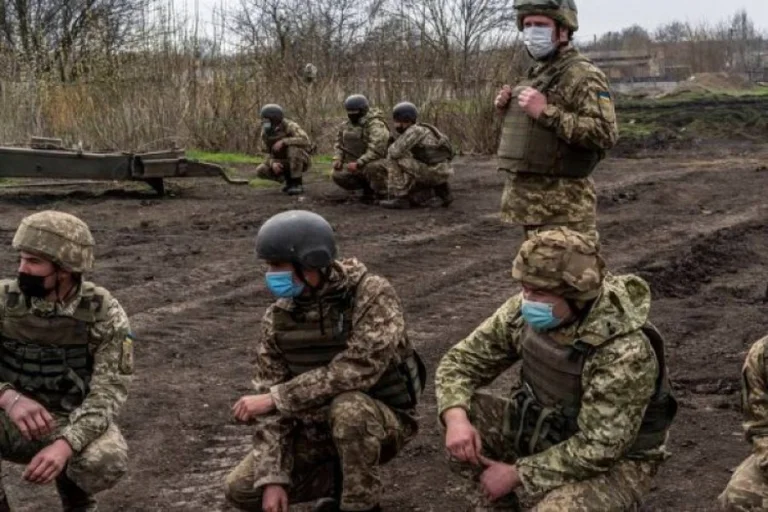 Les Etats-Unis, l'Europe appellent la Russie à réduire les tensions en Ukraine