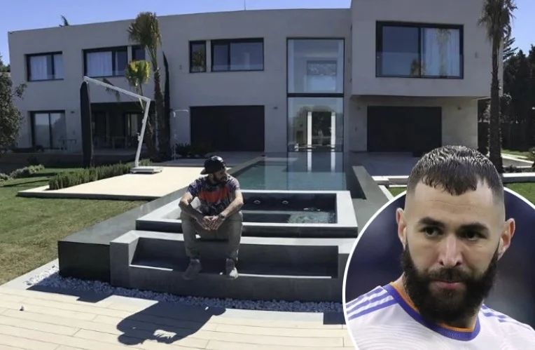 Carim Benzema's luxurious home is stripped while he was in the field with Real Madrid