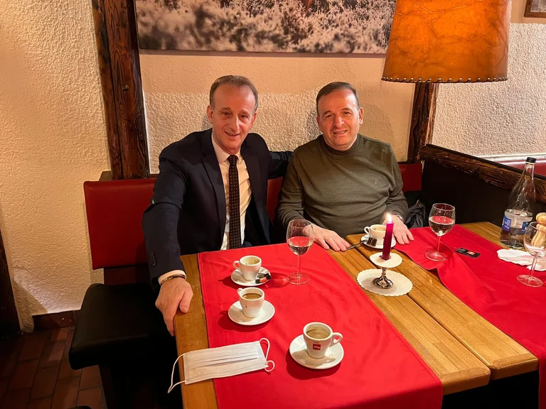 Elmi Recica in Lausanne, Schweiz, trifft Diaspora Unternehmer