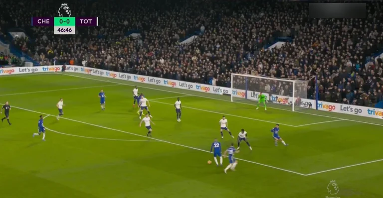 Le but que Ziyech vient de marquer contre Tottenham est juste la beauté en soi