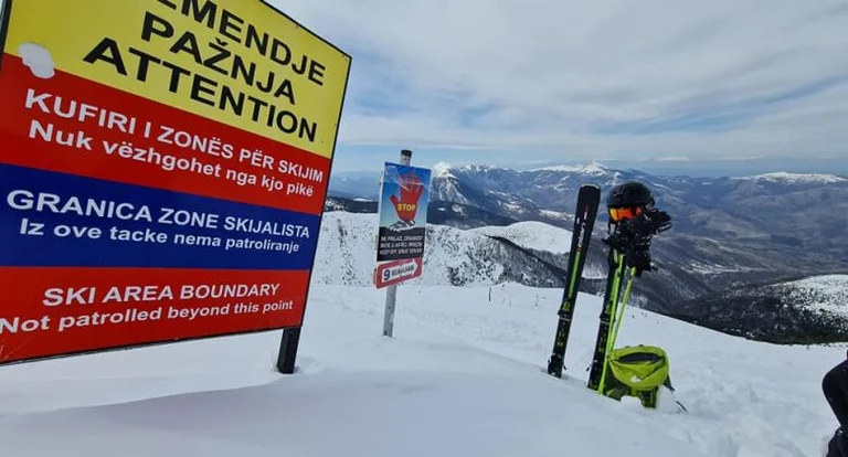 The skier suffers badly as he crashed into the engine he was walking on Brezovica floor