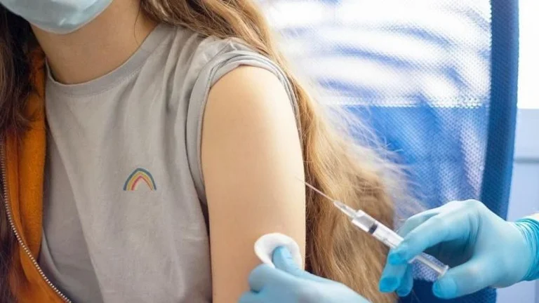 Le virus de Corona affecte les enfants indépendants au Kosovo, les parents hésitent