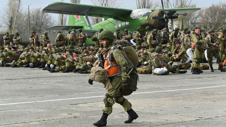 Traverser la guerre à proximité, mais vous voyez la différence dans la puissance militaire Russie-Ukraine