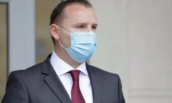 Zemaj për Arben Vitinë: Sot iku nga detyra ministri më i dështuar i qeverisë populiste