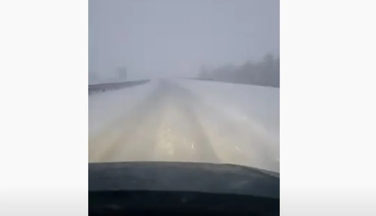 Una vez más nieve para el estado, la carretera Arber Xhaferi en estado catastrófico