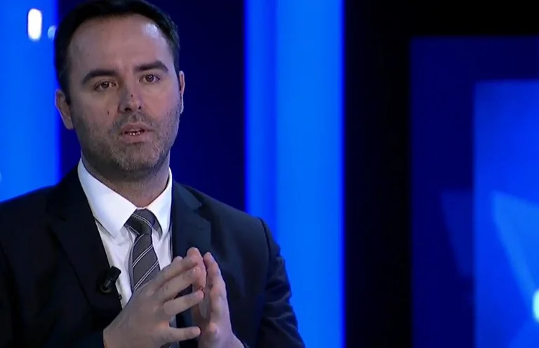 Konjufca says the government is going to discipline the people not to save me the flow without need