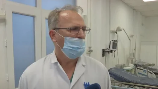Flet mjeku që ia dha ndihmën e parë 26-vjeçarit në Pejë: S’arritëm ta kthejmë në jetë, lëndimi ishte në zemër