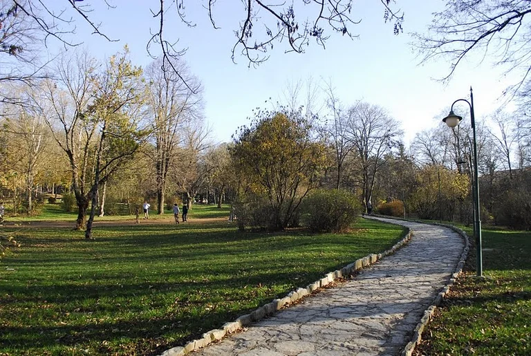 Park Director Named Anton Chettas Tochter in Pristina