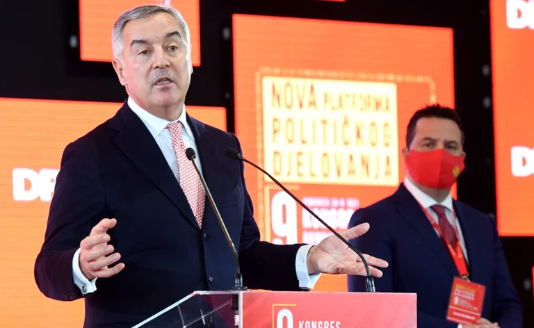 Djukanovic backs Abazovic initiative for government change