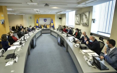 Tutte le decisioni e il governo delle fatture hanno adottato oggi