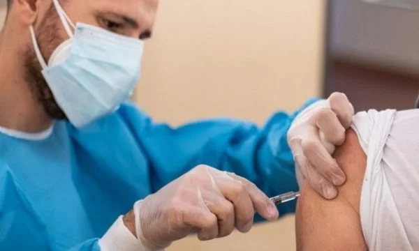 MSH del me njoftim për qytetarët, kjo kategori e personave mund të aplikoj tani për vaksinim