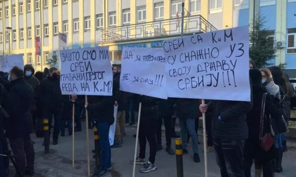 Después de las protestas serbias, el norte de Mitrovica vuelve a la calma
