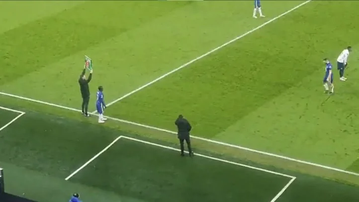 Kante détruit votre rêve : Des fans opposés quittent le stade quand ils voient le Français entrer en jeu