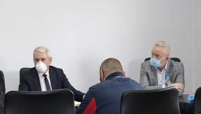 MP PDK: Stvechla internó en el ejército de gente que no se ve