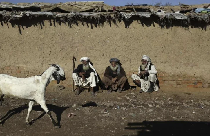 Les Afghans plongés dans la misère : les gens vendent des reins pour la nourriture familiale