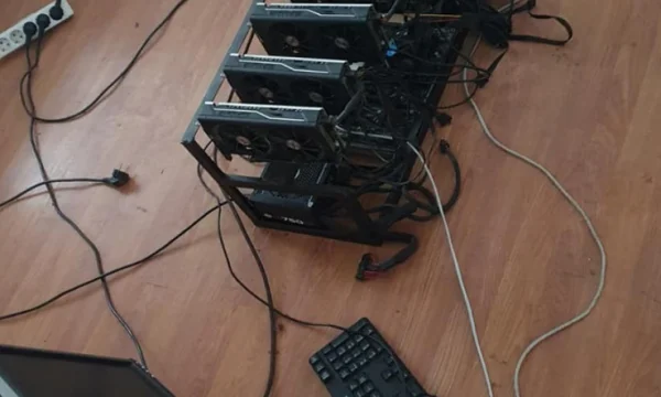 La police saisit également 58 équipements cryptovalus à Ferizaj
