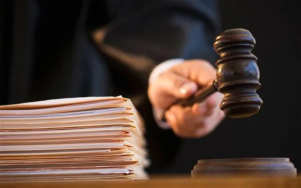 Didn't declare the boy's Mercedes, 7 months in prison and 500 euros in sentence for state official