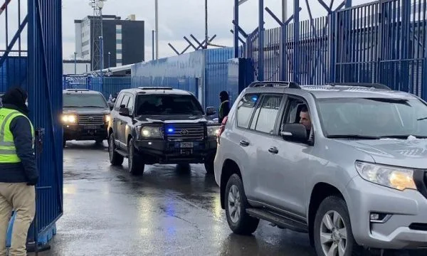Kadri Wessel Köpfe für Den Haag
