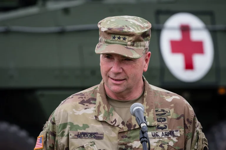 La OTAN debe decir una y otra vez que la KFOR deja Kosovo