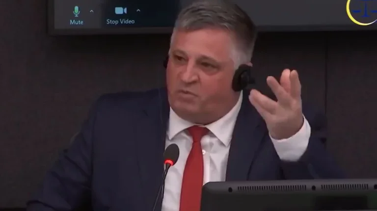 Invité à Viber et Whatsap, Haradinaj: Pas si dans le communisme, pour la honte et la honte