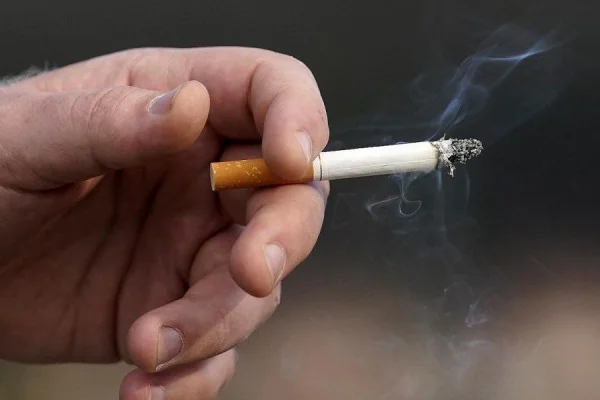 Algo sobre fumar: Hoy 58 años, un primer informe del tiempo cambió algo para siempre