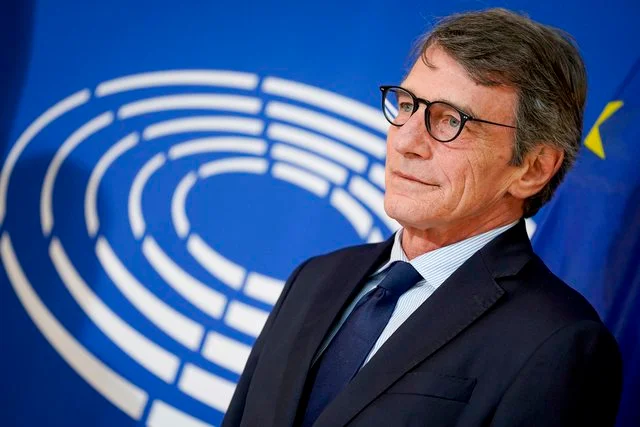 El presidente del Parlamento Europeo se encuentra en 65