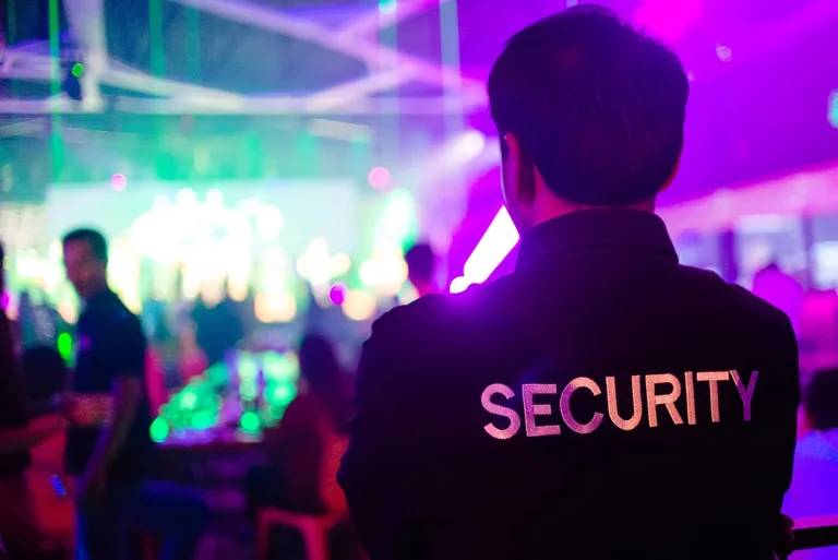 Pristina : Une personne est battue avec une assurance club, hospitalisée