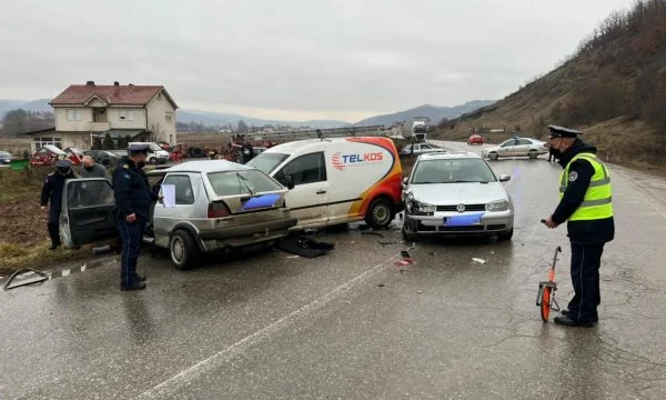 Même la troisième personne à être frappée hier sur la rue Pristina... Podujevo