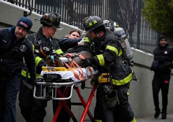 Gran fuego en Nueva York, al menos 19 muertos.