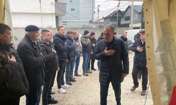 Fatmir Limaj se dirige vers la famille de Kadri Wessel
