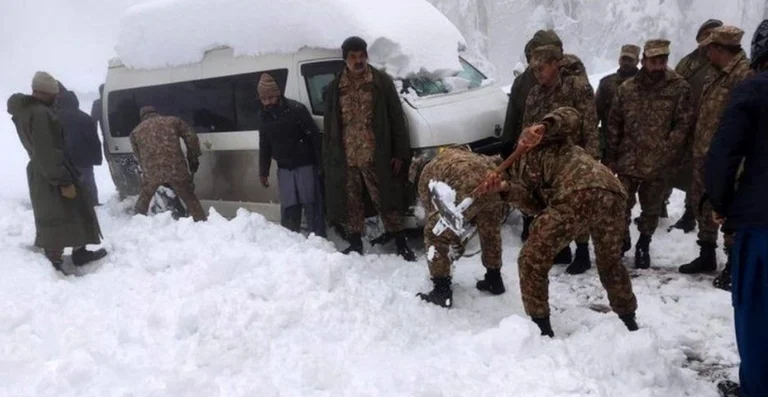 Tempo freddo in Pakistan, 44 vittime, tra loro bambini