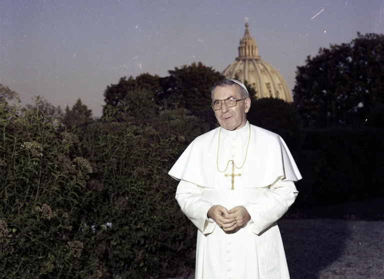 Papst Johannes Paul zuerst: Wie starb er, oder wer tötete den Papst nach 33 Tagen Pflicht?