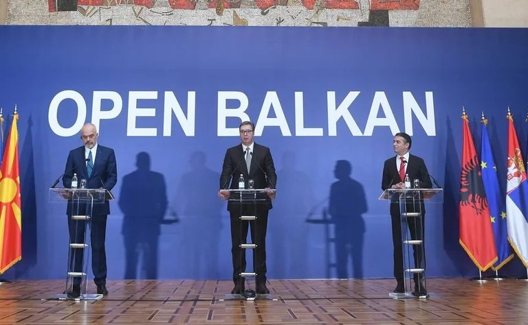 Vucic en Tirana: Hoy en día la próxima reunión de los acuerdos se espera que sean aprobados