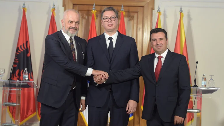Open Balkans: Vucinac in Tirana, with many directors, includes 5 agreements, dinner in Elbasan