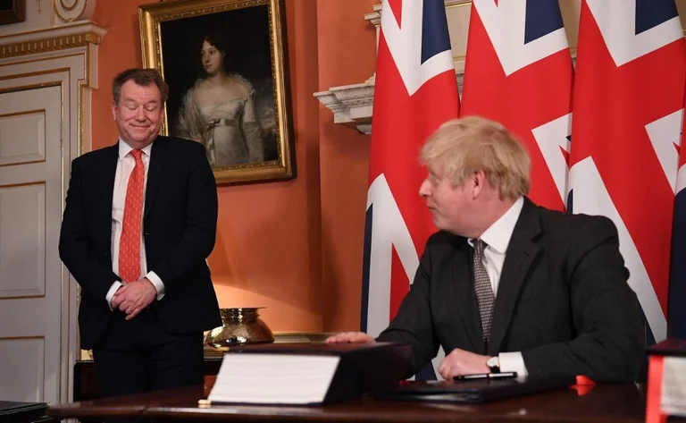 Le ministre britannique du Brexié démissionne